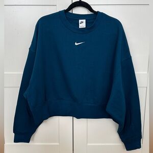 NIKE women’s sweater SIZE SMALL